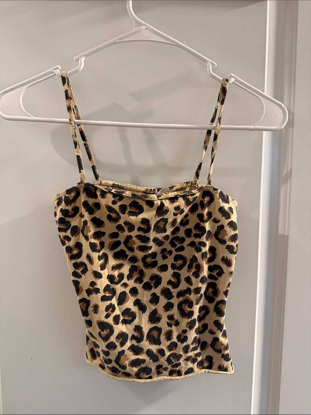 🥳 5 for $25 BUNDLE Divided Leopard Print Spaghetti-Strap Crop Top - Black & Tan